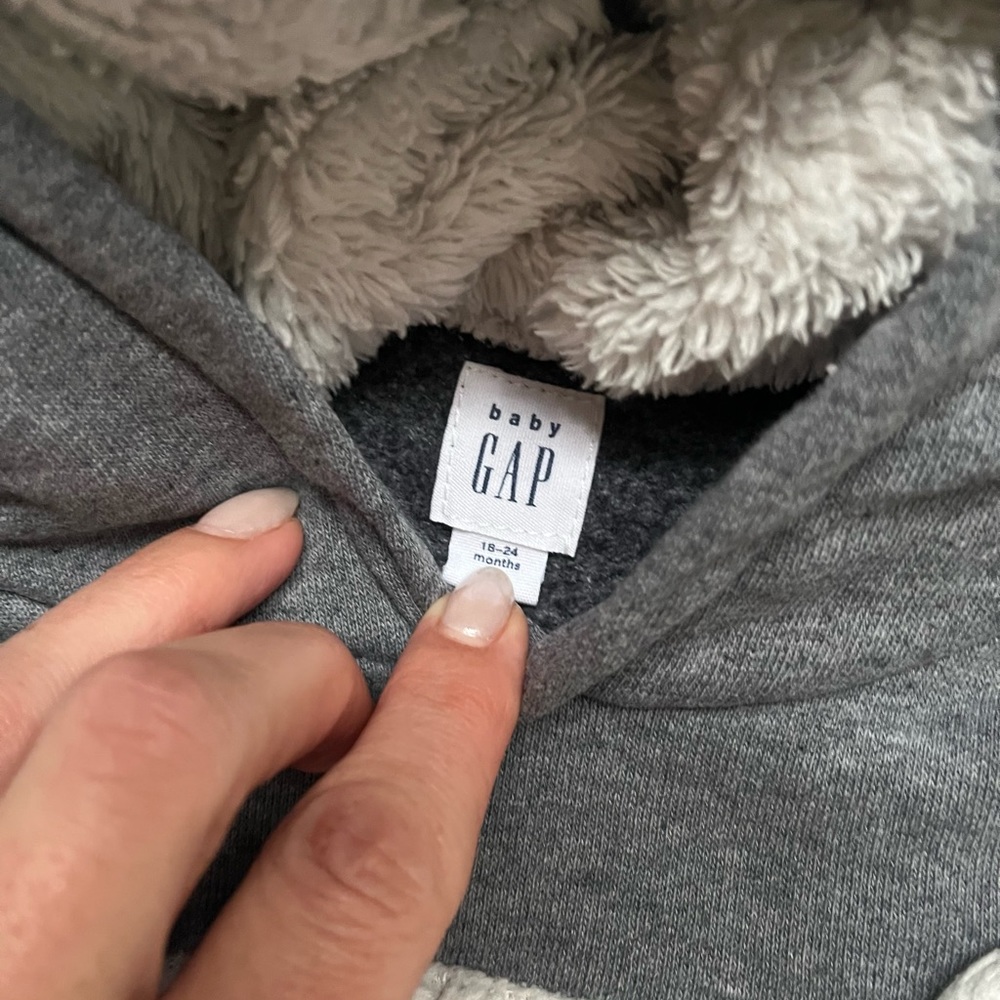 🐻 GAP bear hoodie 🐻 - Picture 4 of 5
